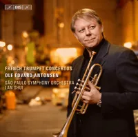 Foto da capa do álbum com uma fotografia de Ole Edvard Antonsen segurando seu trompete. Ele é um homem branco e tem caebelos curtos e loiros. Veste camisa preta e blazer preto. O fundo da imagem é amarelado e bem iluminado.